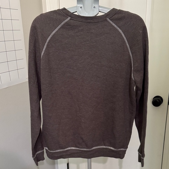 Donald Junk Food Gray Sweatshirt with Lips Graphic Design - Picture 5 of 8